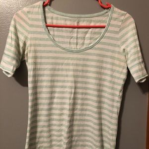 Gap tee shirt